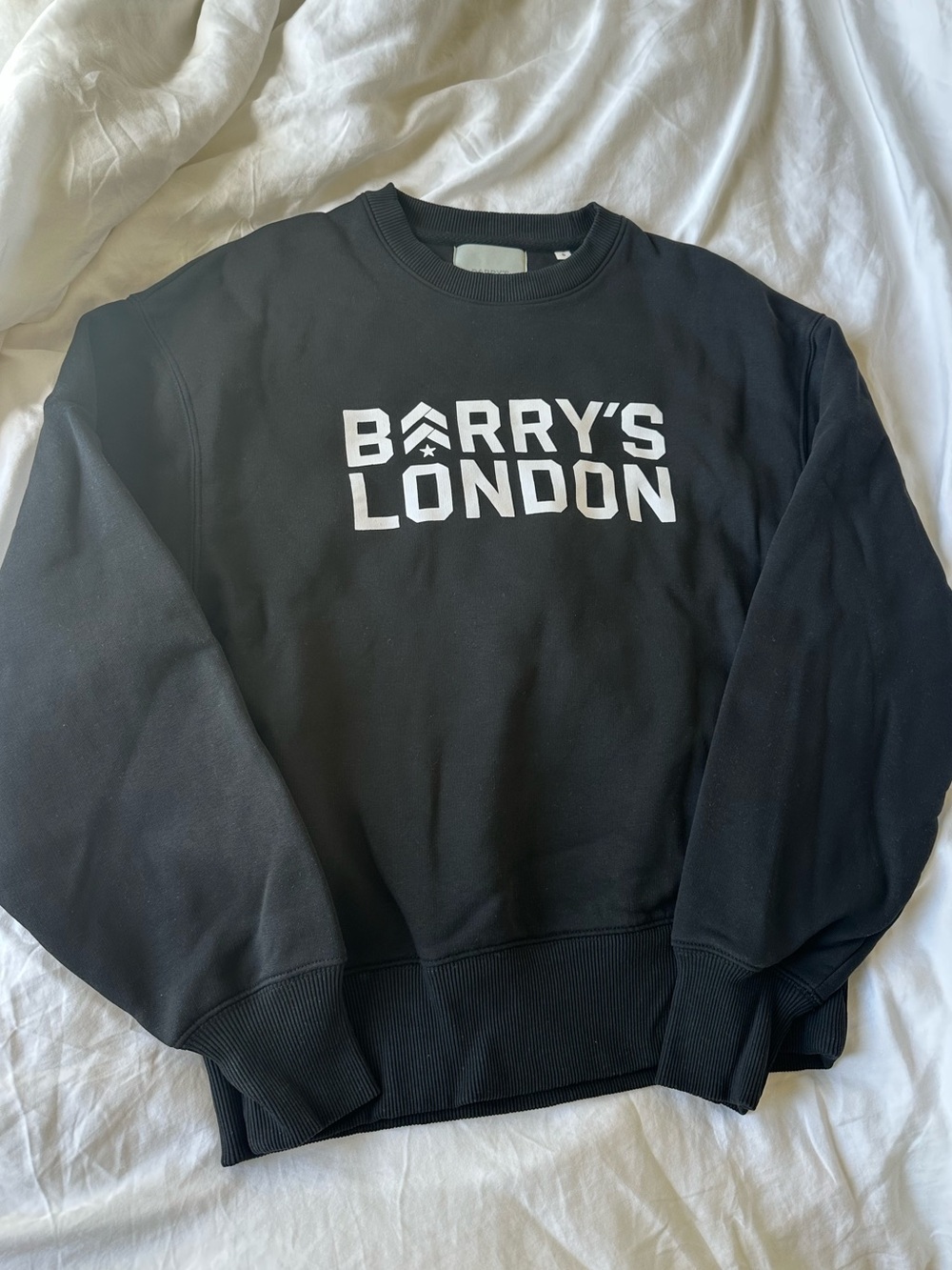 New Without Tags Barry's Bootcamp London Black Sweatshirt Pullover Adult Small